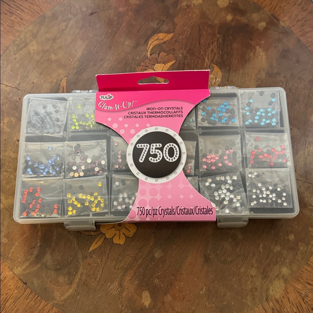 Tulip- Glam It Up Iron on Crystals- 750 count